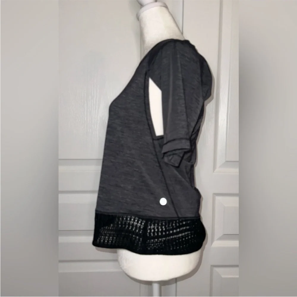 Lululemon Sun Runner Short‎ Sleeve Black Size 4